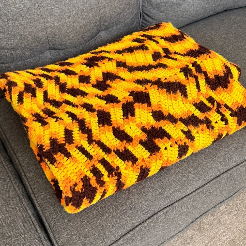 Handmade Unisex Afghan Vintage‎ Ripple Crochet 60x84 Orange Yellow Brown Throw